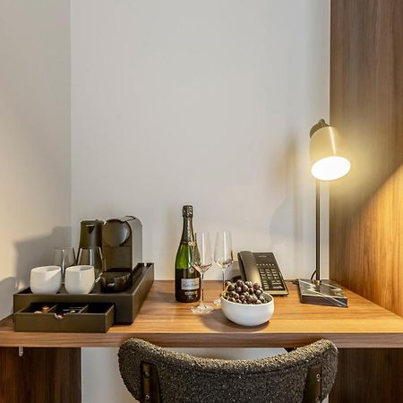 Le Madame By Sweett Hotel Париж Екстериор снимка