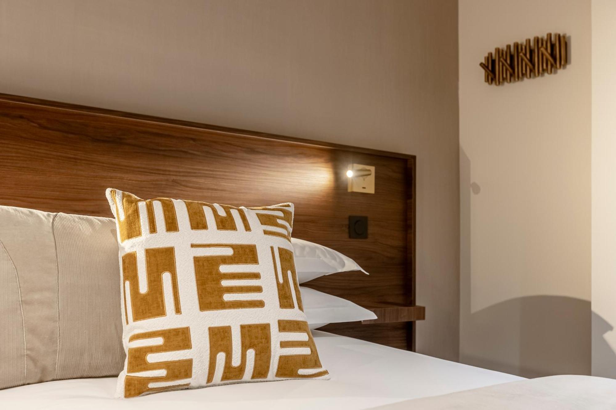 Le Madame By Sweett Hotel Париж Стая снимка