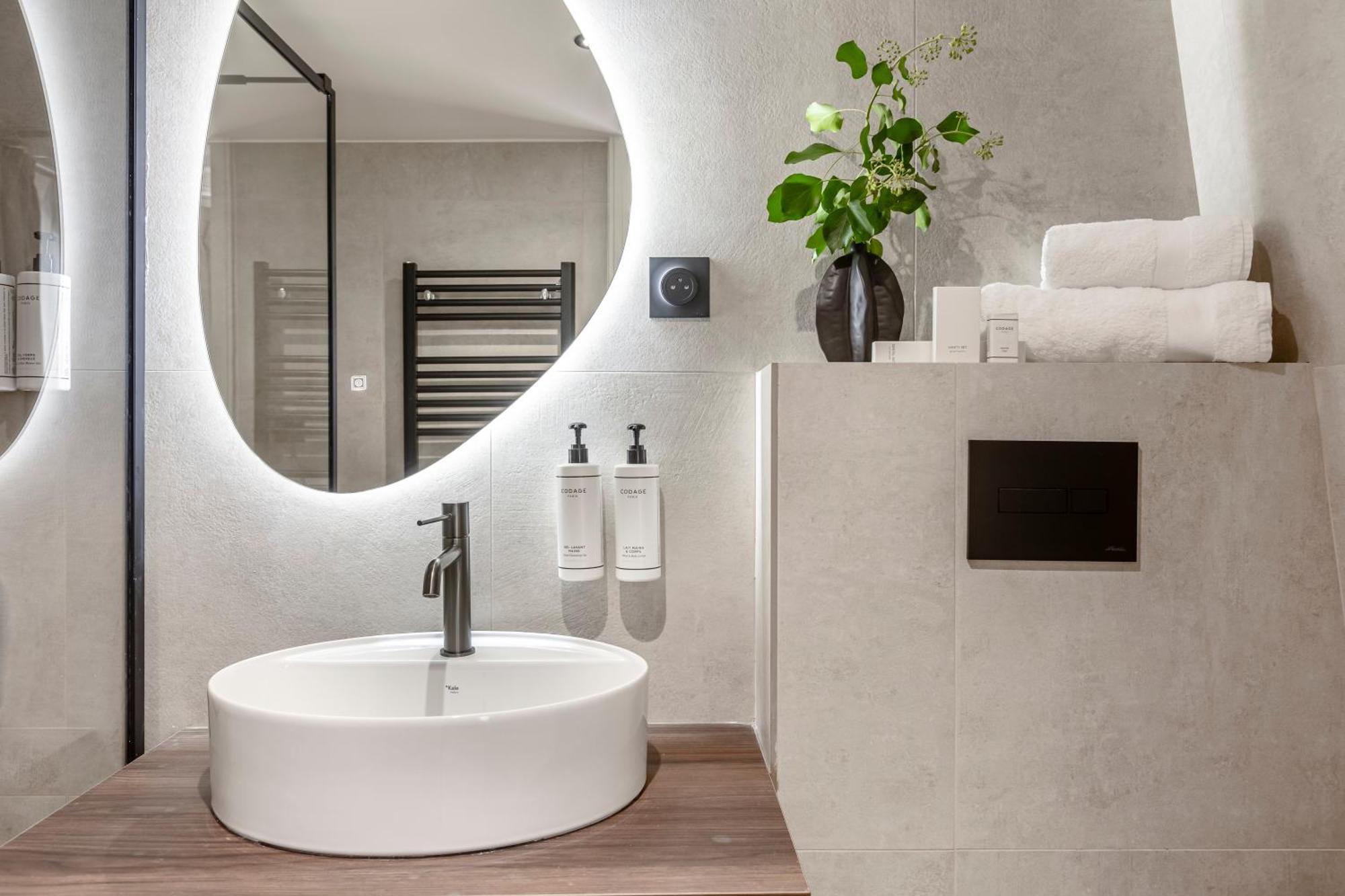Le Madame By Sweett Hotel Париж Екстериор снимка